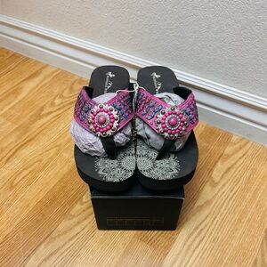 Montana West size 10 flip flops
